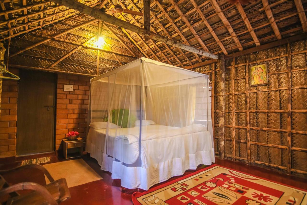 The Palm Trees Resort Патнэм Экстерьер фото