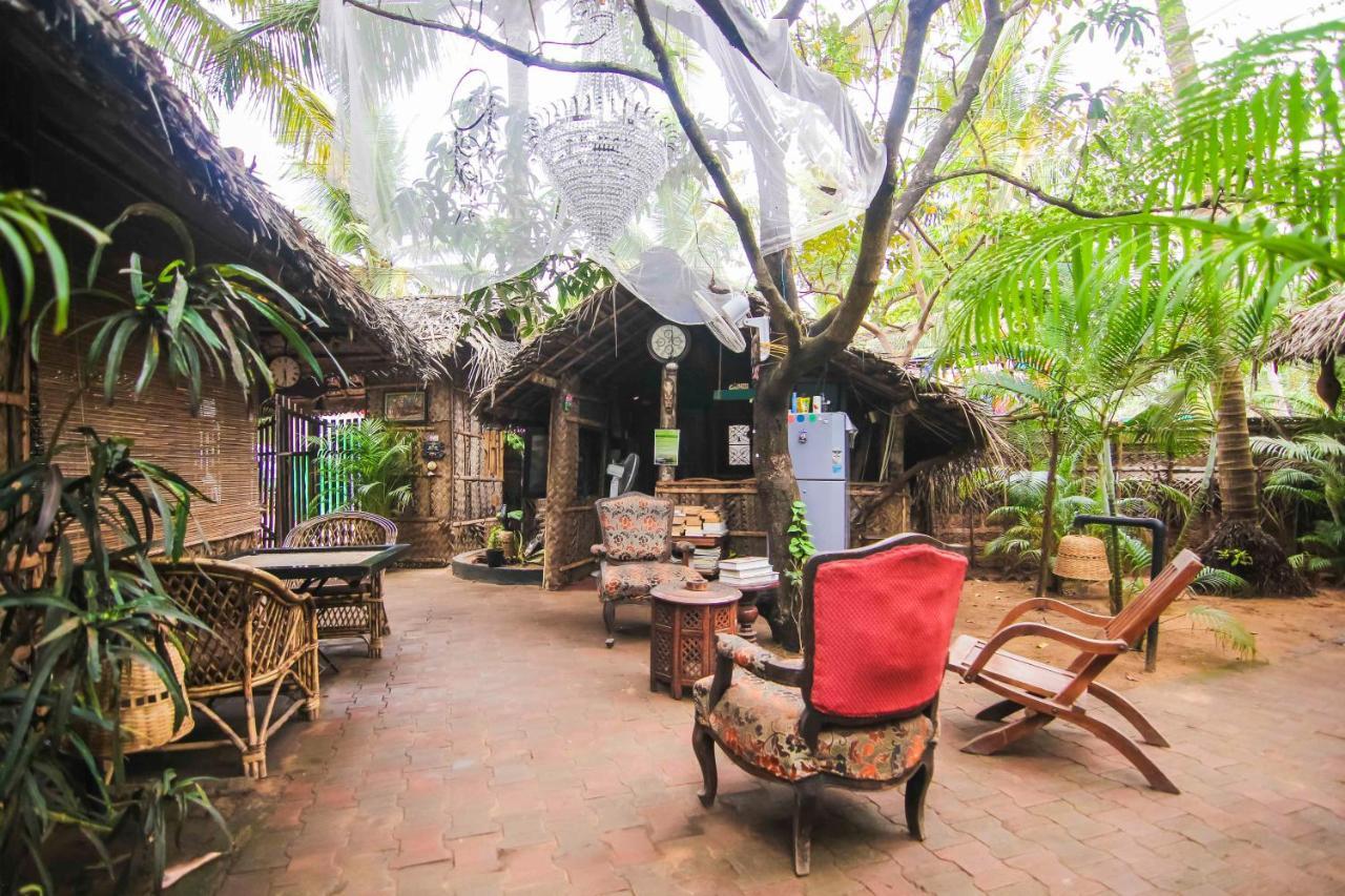 The Palm Trees Resort Патнэм Экстерьер фото